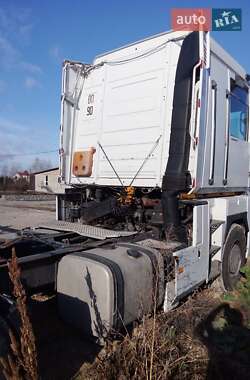 Тягач Renault Magnum 2002 в 