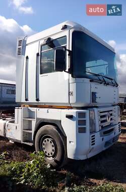 Тягач Renault Magnum 2002 в 