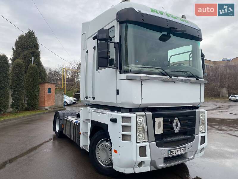 Тягач Renault Magnum 2011 в Ровно
