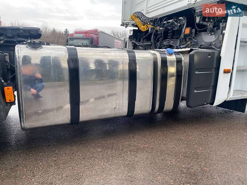 Тягач Renault Magnum 2011 в Ровно