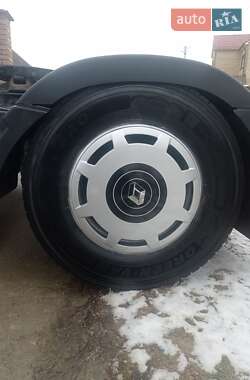 Тягач Renault Magnum 2012 в 