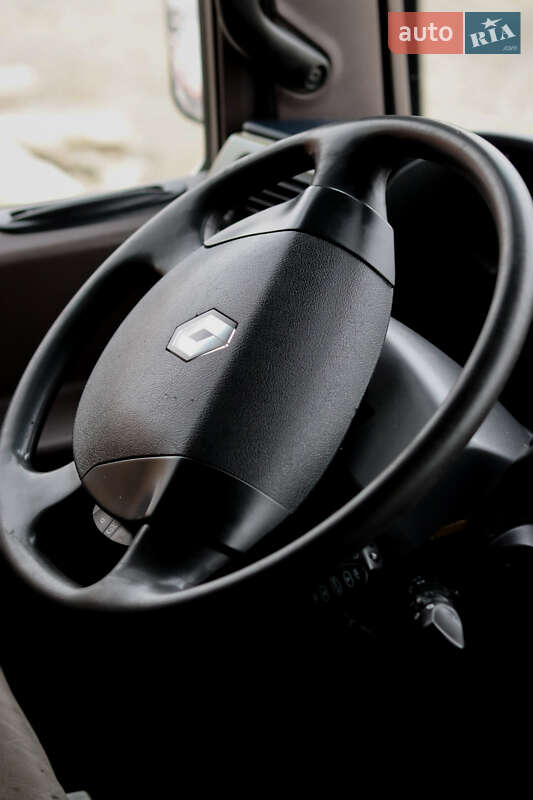 Тентованый Renault Magnum 2007 в Луцке