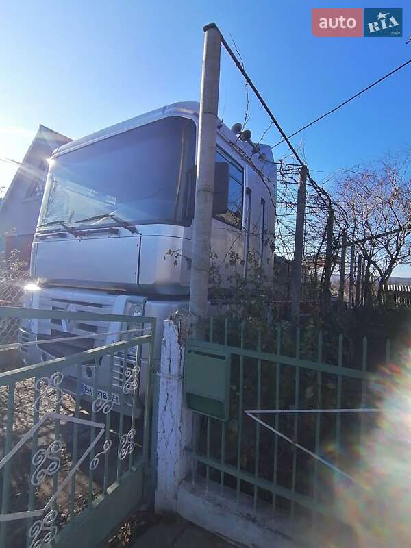 Тягач Renault Magnum 2002 в Червонознаменке фото 2 Тягач Renault Magnum 2002 в Червонознаменке