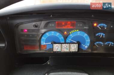 Тягач Renault Magnum 2004 в 
