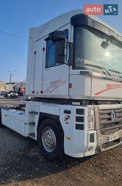 Тягач Renault Magnum 2009 в Смілі
