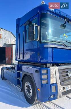 Тягач Renault Magnum 2011 в 