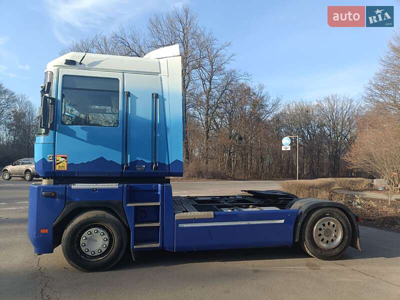 Тягач Renault Magnum 2008 в Полтаве