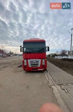 Грузовой фургон Renault Magnum 2003 в 