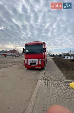 Грузовой фургон Renault Magnum 2003 в 