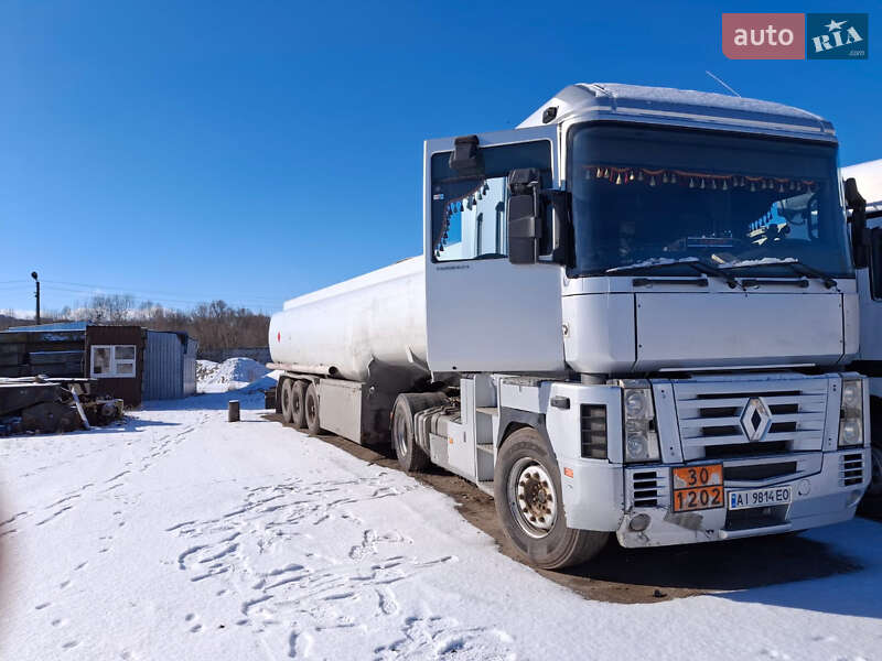 Тягач Renault Magnum 2002 в 