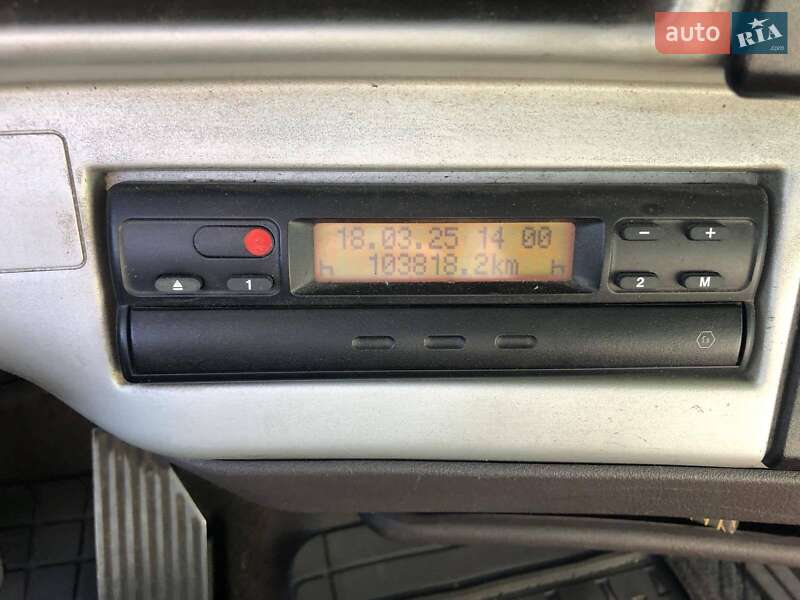 Тягач Renault Magnum 2005 в Вышгороде