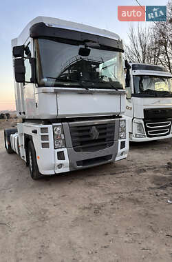 Тягач Renault Magnum 2011 в 
