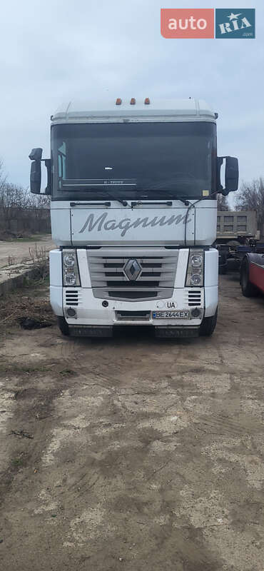 Тягач Renault Magnum 2005 в 