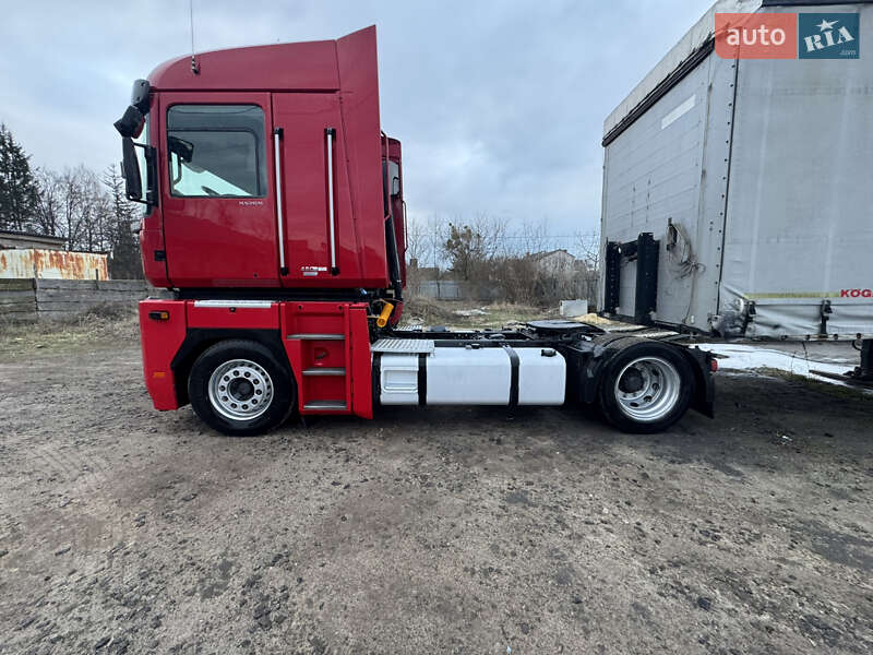 Тягач Renault Magnum 2011 в Луцке