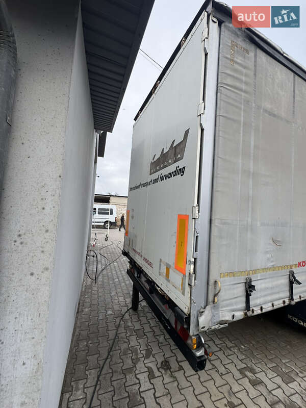 Тягач Renault Magnum 2011 в Луцке
