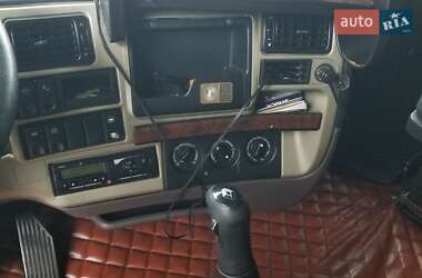 Тягач Renault Magnum 2006 в 