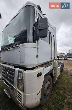 Тягач Renault Magnum 2004 в 