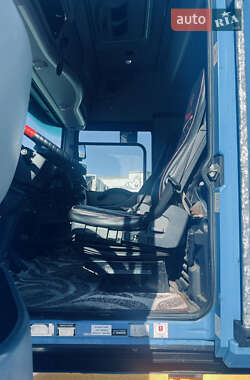 Тягач Renault Magnum 2012 в 