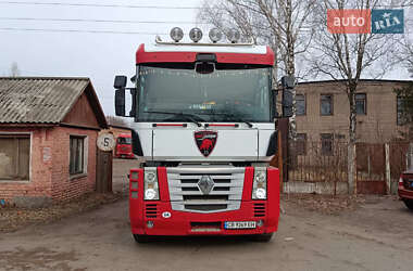 Тягач Renault Magnum 2008 в Мене