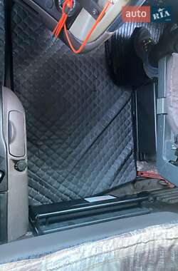 Тягач Renault Magnum 2006 в 