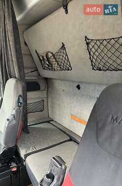 Тягач Renault Magnum 2008 в 
