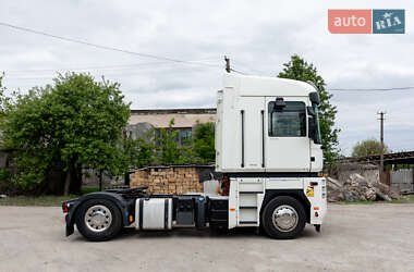 Тягач Renault Magnum 2012 в 