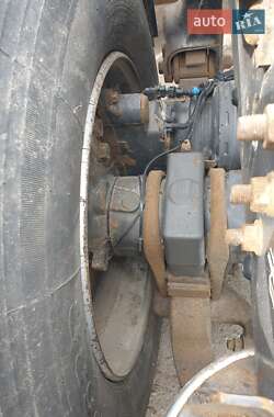 Тягач Renault Magnum 2006 в 