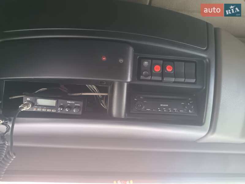 Тягач Renault Magnum 2004 в Владимире