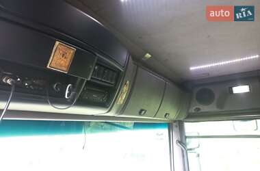 Тягач Renault Magnum 2003 в 