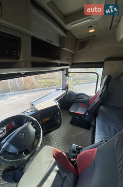 Тягач Renault Magnum 2011 в 