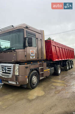 Тягач Renault Magnum 2002 в Вижнице