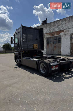Тягач Renault Magnum 2010 в 
