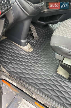 Тягач Renault Magnum 2010 в 