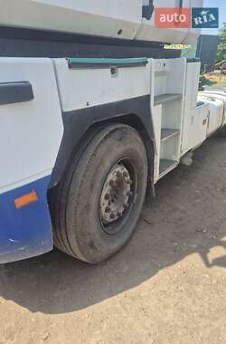 Тягач Renault Magnum 2003 в 