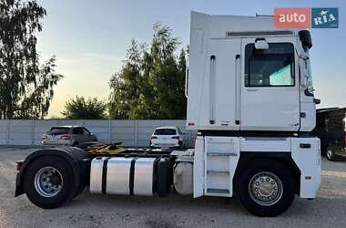 Тягач Renault Magnum 2010 в 