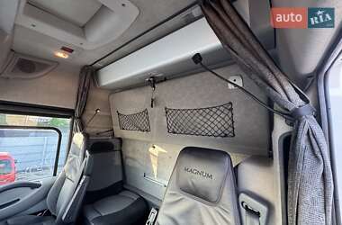 Тягач Renault Magnum 2010 в 