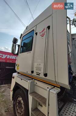 Тягач Renault Magnum 2009 в 