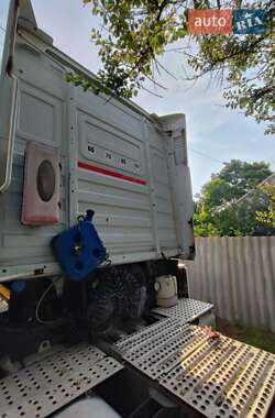 Тягач Renault Magnum 2009 в 