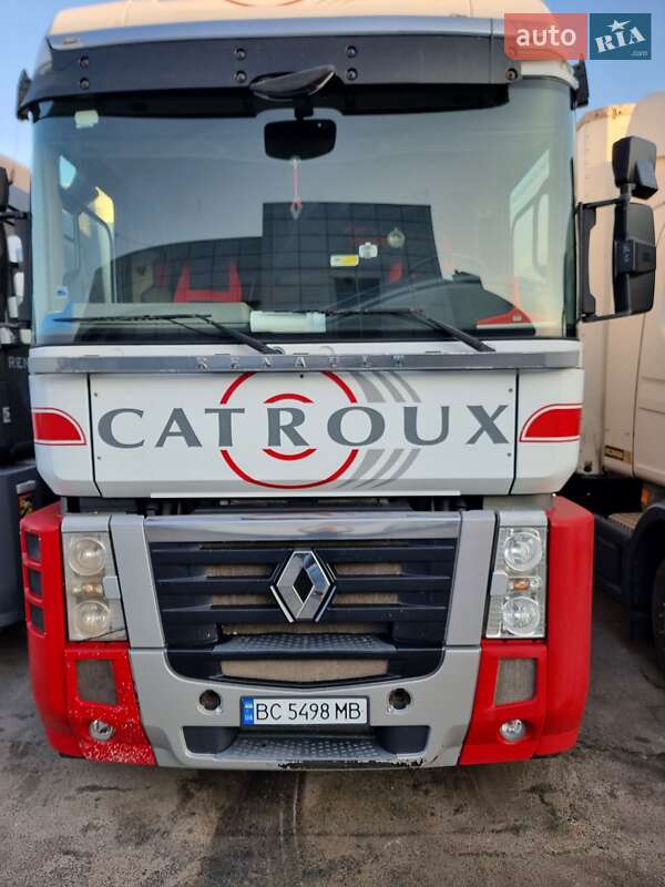 Тягач Renault Magnum 2010 в 