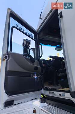Тягач Renault Magnum 2010 в 
