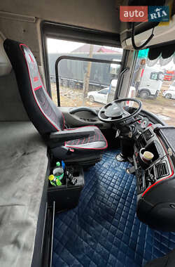 Тягач Renault Magnum 2010 в 
