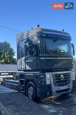 Тягач Renault Magnum 2009 в Рівному
