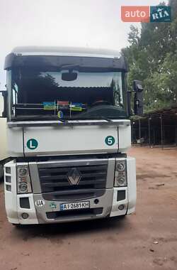 Тягач Renault Magnum 2008 в Києві
