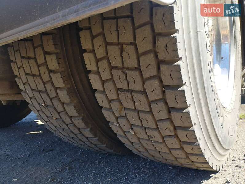 Тягач Renault Magnum 2002 в Семеновке