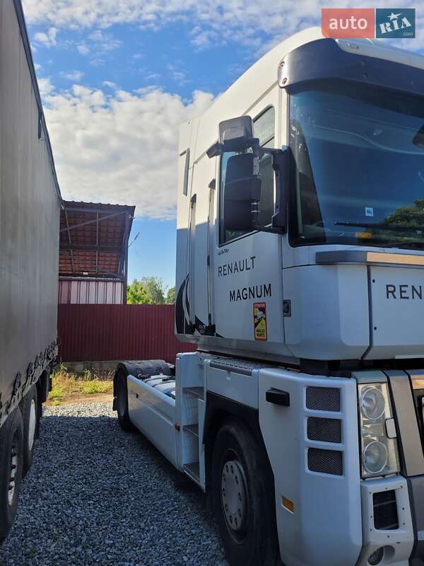 Тягач Renault Magnum 2009 в Ізяславі
