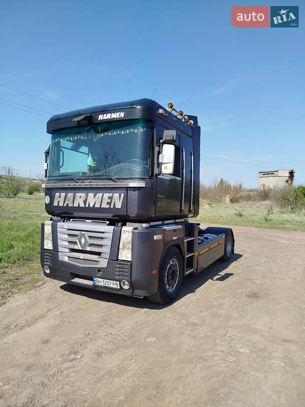 Контейнеровоз Renault Magnum 2007 в Єланці
