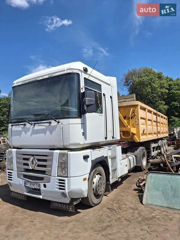 Renault Magnum 2003