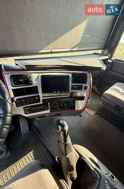 Тягач Renault Magnum 2006 в 
