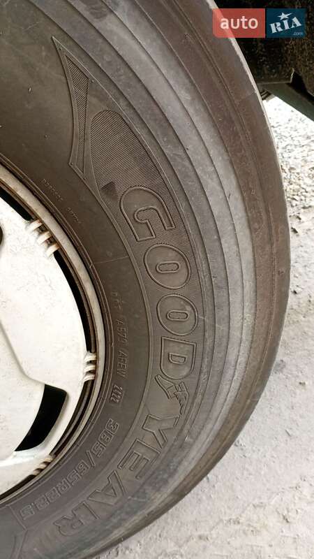 Тягач Renault Magnum 2005 в Кореці