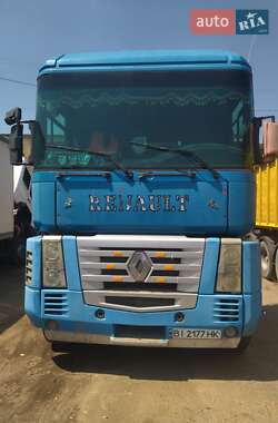 Тягач Renault Magnum 2003 в Лубнах